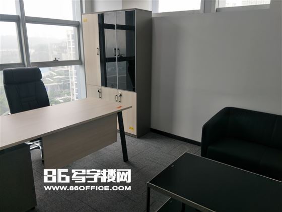  国际米兰防线失误，主场憾平弱旅  